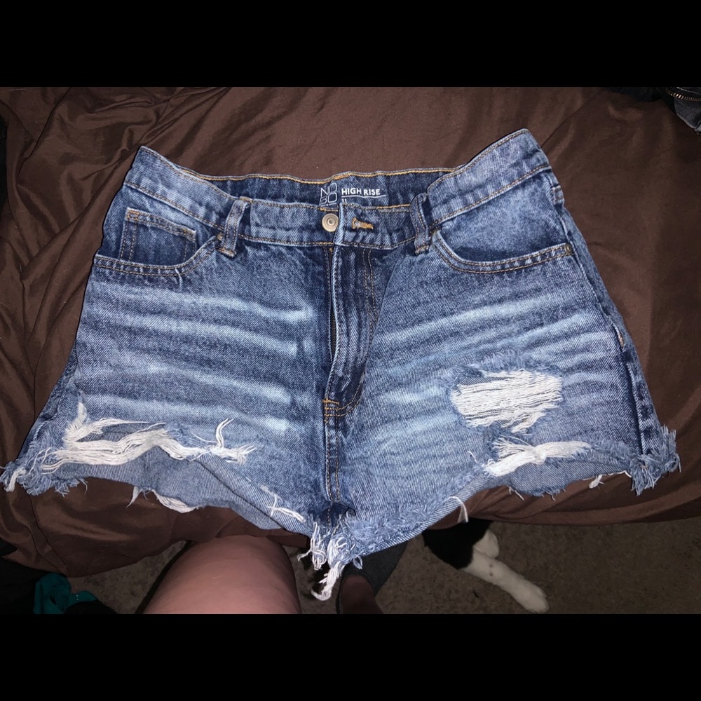 Shorts - Picture 2 of 2